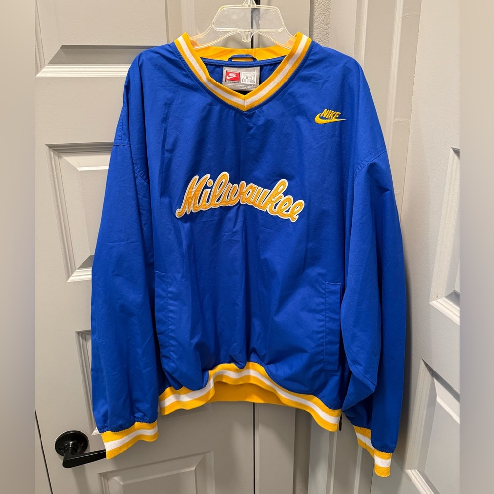 Vintage Milwaukee Brewers Nike Windbreaker Jacket